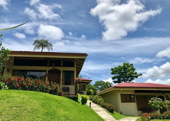  Arenal Volcano Inn